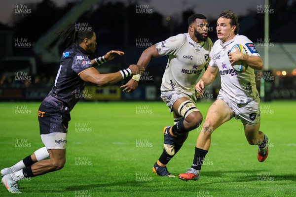 180426 - Ospreys v Hollywoodbets Sharks - United Rugby Championship - Andre Esterhuizen of Hollywoodbets Sharks