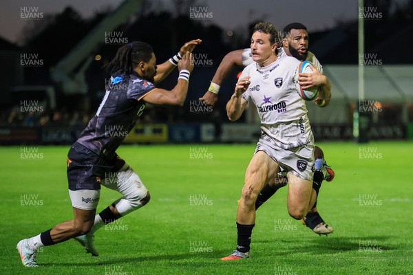 180426 - Ospreys v Hollywoodbets Sharks - United Rugby Championship - Andre Esterhuizen of Hollywoodbets Sharks
