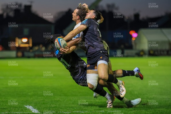 180426 - Ospreys v Hollywoodbets Sharks - United Rugby Championship - Andre Esterhuizen of Hollywoodbets Sharks