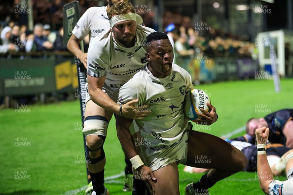 180426 - Ospreys v Hollywoodbets Sharks - United Rugby Championship - Phepsi Buthelezi of Hollywoodbets Sharks