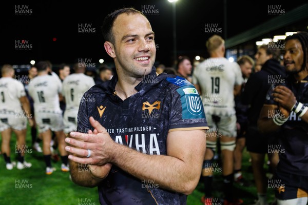 180426 - Ospreys v Hollywoodbets Sharks - United Rugby Championship - Evardi Boshoff of Ospreys celebrates at the end of the match