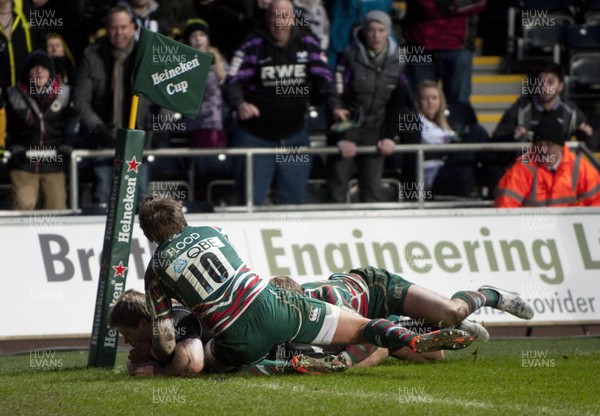 130113 - Ospreys v Leicester - Heineken Cup -    Ospreys' Jonathan Spratt scores  