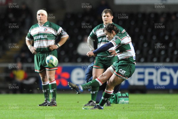 24.01.09 - Ospreys v Leicester - Heineken Cup - Leicester's Derick Hougard kicks at goal 