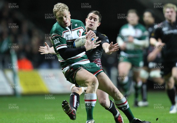 24.01.09 - Ospreys v Leicester Tigers, Heineken Cup -  Leicesters' Scott Hamilton gets away from Ospreys' Shane Williams  