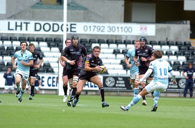 22.08.08 -  Ospreys v Leicester Tigers ... Shane Williams Testimonial match -  Ospreys Lee Byrne steps away from Toby Flood.. 