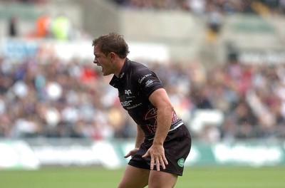 23.08.08 - Ospreys v Leicester Tigers .....Shane Williams Testimonial.. Shane Williams shows his fraustartion against Leicester Tigers. 