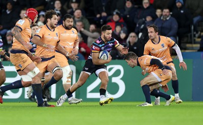 140123 - Ospreys v Montpellier - European Rugby Champions Cup - Rhys Webb of Ospreys makes a break