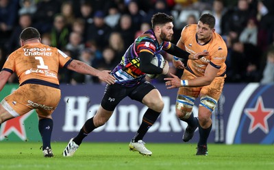 140123 - Ospreys v Montpellier - European Rugby Champions Cup - Owen Williams of Ospreys makes a break