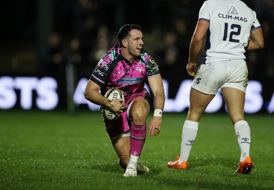 170126 - Ospreys v Montpellier - European Rugby Challenge Cup - Owen Watkin of Ospreys celebrates scoring a try