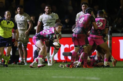 170126 - Ospreys v Montpellier - European Rugby Challenge Cup - Kieran Hardy of Ospreys 