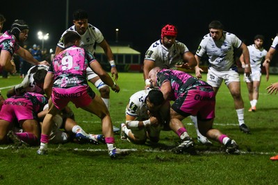 170126 - Ospreys v Montpellier Herault Rugby - EPCR Challenge Cup - Alex Masibaka of Montpellier goes over for a try