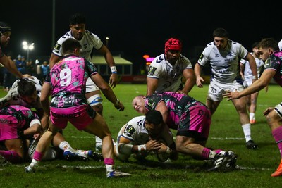 170126 - Ospreys v Montpellier Herault Rugby - EPCR Challenge Cup - Alex Masibaka of Montpellier goes over for a try