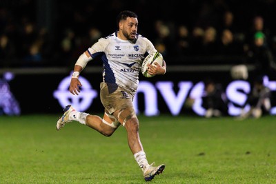 170126 - Ospreys v Montpellier Herault Rugby - EPCR Challenge Cup - Alex Masibaka of Montpellier goes over for his second try