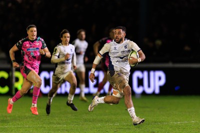 170126 - Ospreys v Montpellier Herault Rugby - EPCR Challenge Cup - Alex Masibaka of Montpellier runs in for his second try