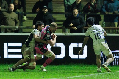 170126 - Ospreys v Montpellier Herault Rugby - EPCR Challenge Cup - Ross Moriarity of Ospreys goes over for a try