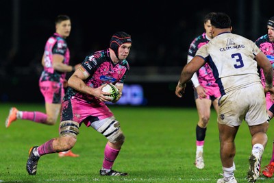 170126 - Ospreys v Montpellier Herault Rugby - EPCR Challenge Cup - James Fender of Ospreys