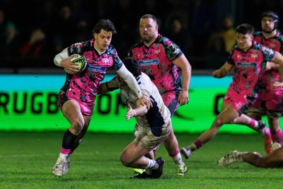 170126 - Ospreys v Montpellier Herault Rugby - EPCR Challenge Cup - Jack Walsh of Ospreys makes a break