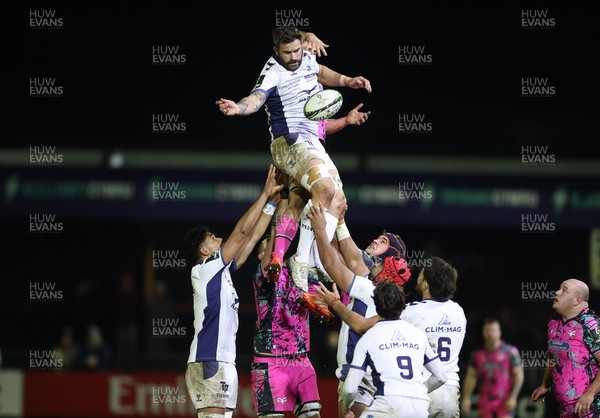 170126 - Ospreys v Montpellier - European Rugby Challenge Cup - Marco Tauleigne of Montpellier 