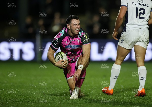 170126 - Ospreys v Montpellier - European Rugby Challenge Cup - Owen Watkin of Ospreys celebrates scoring a try