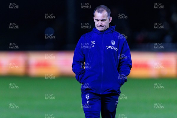 170126 - Ospreys v Montpellier Herault Rugby - EPCR Challenge Cup - Montpellier head coach Joan Caudullo during the warm up