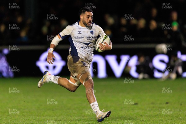 170126 - Ospreys v Montpellier Herault Rugby - EPCR Challenge Cup - Alex Masibaka of Montpellier goes over for his second try