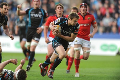 Ospreys v Munster 110512