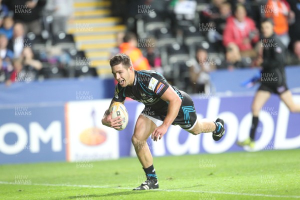 110512 Ospreys v MunsterOspreys Rhys Webb scores try