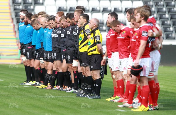 130915 - Ospreys v Munster - Guinness PRO12 - The teams respect a minutes silence for Jerry Collins