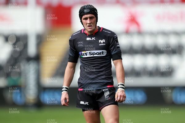 130915 - Ospreys v Munster - Guinness PRO12 - Sam Davies of Ospreys