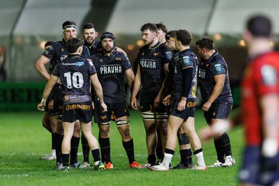 201225 - Ospreys v Munster - United Rugby Championship - Dan Edwards of Ospreys talks to his forwards