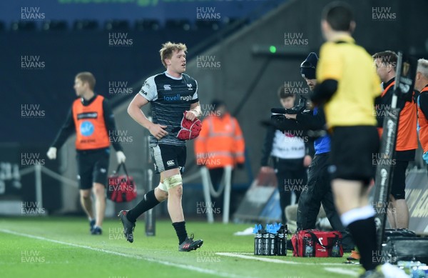 220219 - Ospreys v Munster - Guinness PRO14 - Sam Cross of Ospreys leaves the field after receiving a yellow card