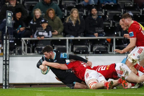 220324 - Ospreys v Munster - United Rugby Championship - Alex Cuthbert of Ospreys goes over for a try