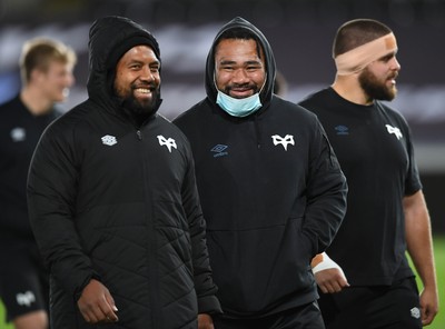 231021 - Ospreys v Munster - United Rugby Championship - Elvis Taione and Ma'afu Fia of Ospreys ahead of kick off