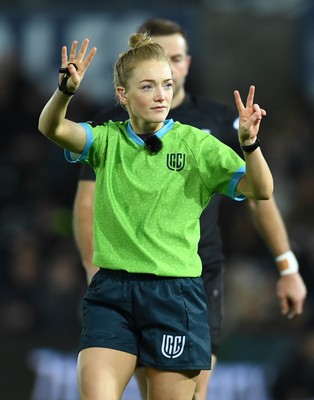 231021 - Ospreys v Munster - United Rugby Championship - Referee Hollie Davidson