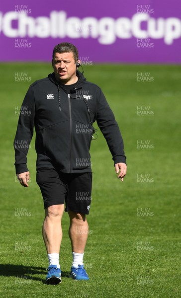 030421 - Ospreys v Newcastle Falcons - European Rugby Challenge Cup - Ospreys head coach Toby Booth