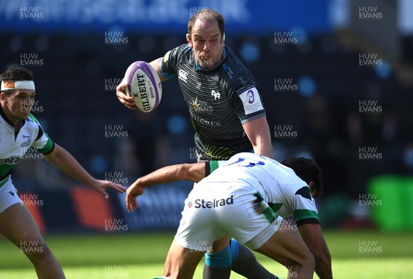 030421 - Ospreys v Newcastle Falcons - European Rugby Challenge Cup - Alun Wyn Jones of Ospreys is tackled by Matias Orlando of Newcastle
