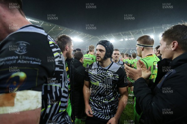 171217 - Ospreys v Northampton Saints - European Rugby Champions Cup - Dan Evans of Ospreys walks through the tunnel at full time