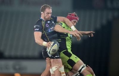 180115 - Ospreys v Northampton Saints - European Rugby Champions Cup -Alun Wyn Jones of Ospreys and Sam Dickinson of Northampton compete for line-out ball