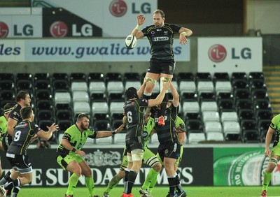 180115 - Ospreys v Northampton Saints - European Rugby Champions Cup -Alun Wyn Jones of Ospreys wins lineout ball