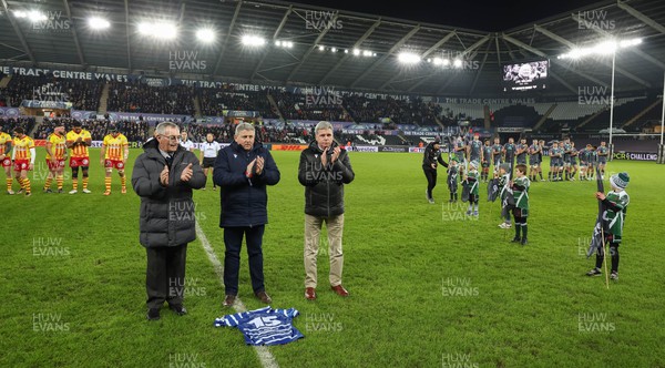 120124 - Ospreys v Perpignan, European Challenge Cup - A Bridgend RFC no15 shirt is placed on the pitch as a tribute is paid to rugby legend JPR Williams who died recently
