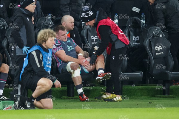 120124 - Ospreys v USAP - EPCR Challenge Cup - Dewi Lake of Ospreys applies ice to his hamstring after leaving the pitch injured