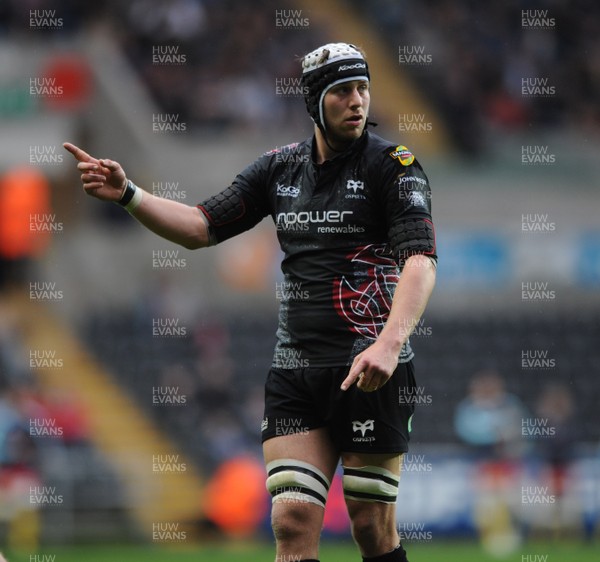 18.10.08 - Ospreys v Perpignan - Heineken Cup - Ospreys Ryan Jones. 