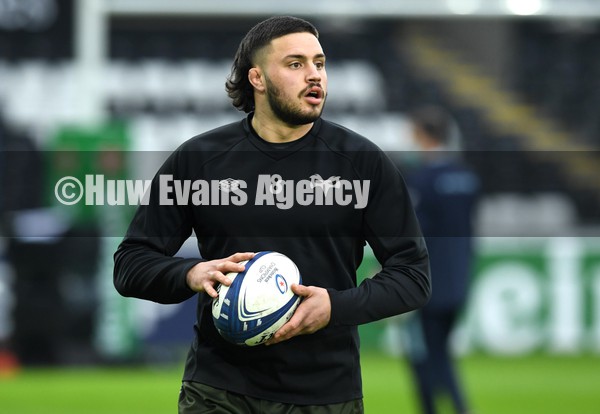 150122 - Ospreys v Racing 92 - European Rugby Champions Cup - Ethan Roots of Ospreys during the warm up