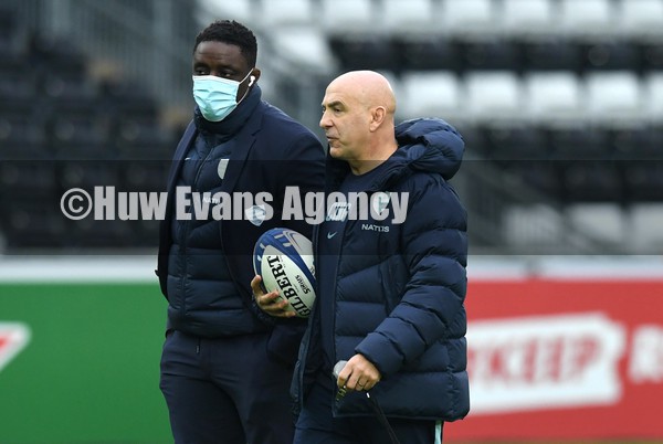 150122 - Ospreys v Racing 92 - European Rugby Champions Cup - Yannick Nyanga and Racing 92 head coach Laurent Travers