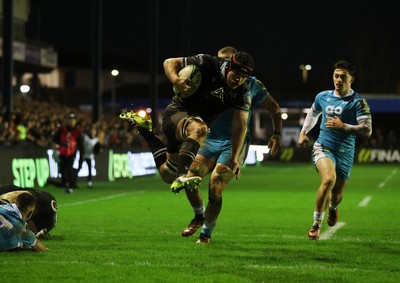 060424 - Ospreys v Sale Sharks - European Rugby Challenge Cup - Morgan Morris of Ospreys dives over the line to score a try