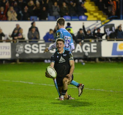 060424 - Ospreys V Sale Sharks - European Rugby Challenge Cup - Reuben Morgan-Williams of Ospreys  celebrates scoring a try