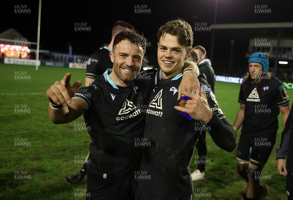 060424 - Ospreys v Sale Sharks - European Rugby Challenge Cup - Luke Morgan and Jack Walsh of Ospreys celebrate at full time