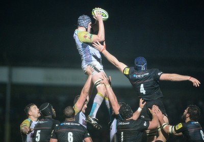 071114 - Ospreys v Saracens - LV= Cup -Rhodri Hughes of Ospreys takes line-out ball