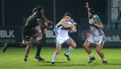 071114 - Ospreys v Saracens - LV= Cup -Ashley Evans of Ospreys is tackled by Mario Itoje of Saracens