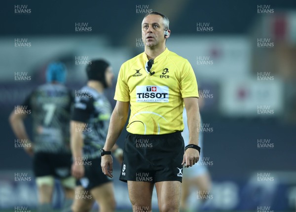 130118 - Ospreys v Saracens - European Rugby Champions Cup - Referee John Lacey